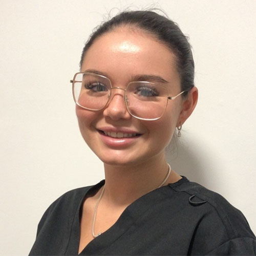 dentalessence Sompting - Ella, trainee nurse